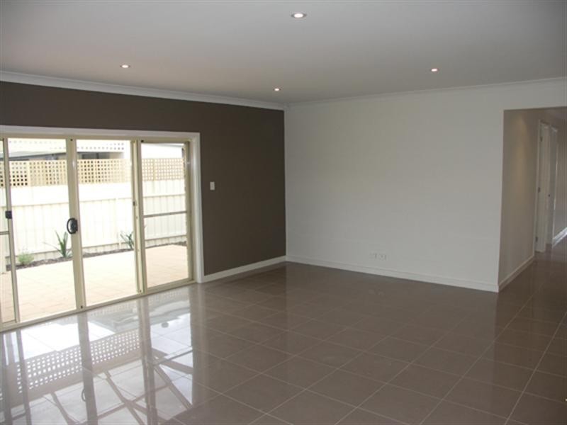 30 Pioneer Street, Seaton SA 5023