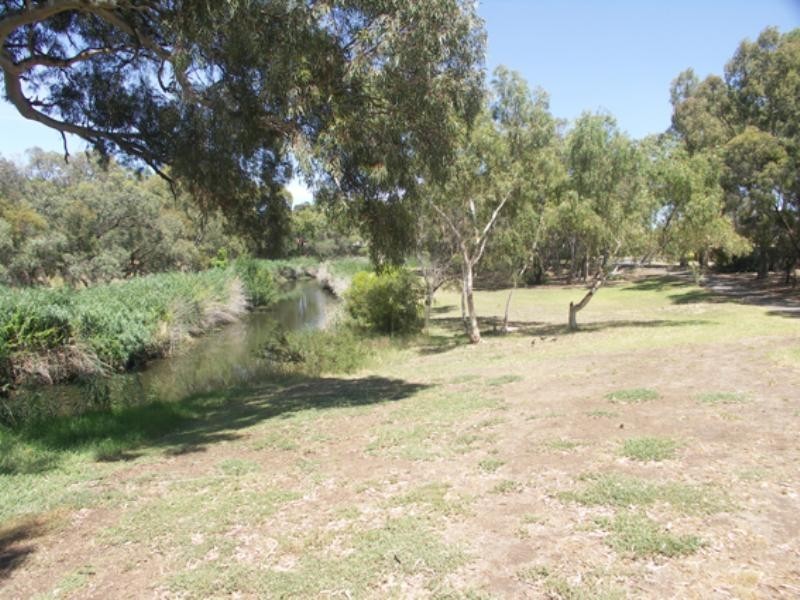 8a Harrow Road, Kidman Park SA 5025