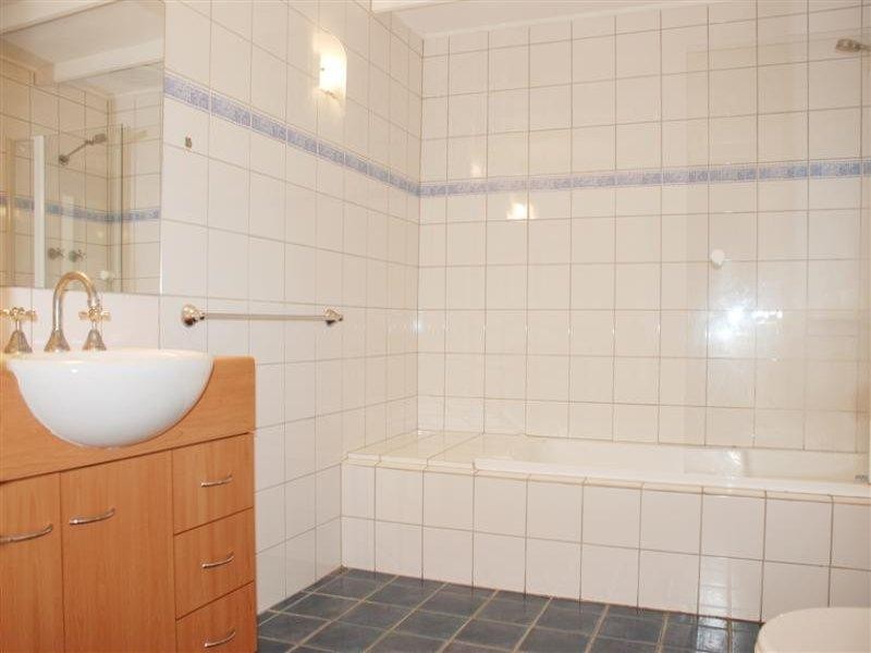 24 Dartons Street, Birkenhead SA 5015