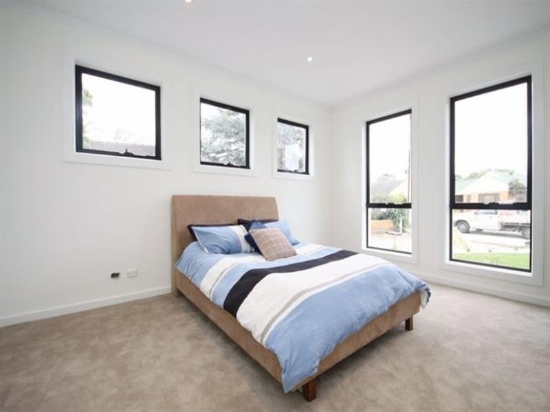 11 Jasmine Grove, Fulham Gardens SA 5024