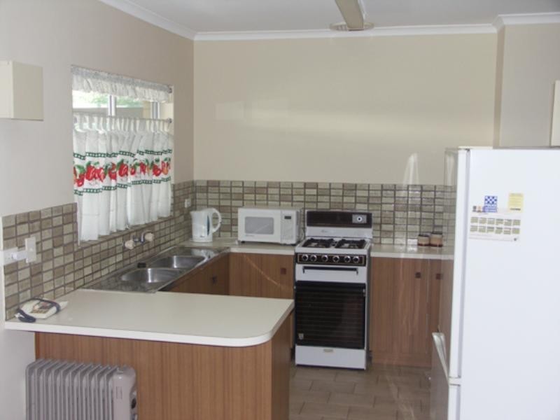 2/2 Fourth Avenue, Semaphore Park SA 5019