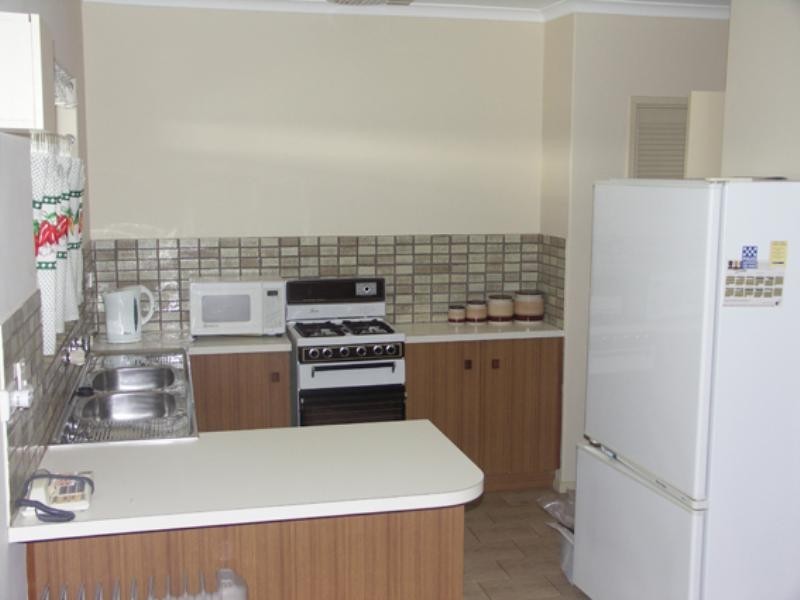 2/2 Fourth Avenue, Semaphore Park SA 5019