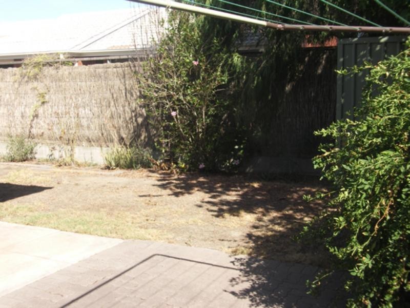 2/2 Fourth Avenue, Semaphore Park SA 5019