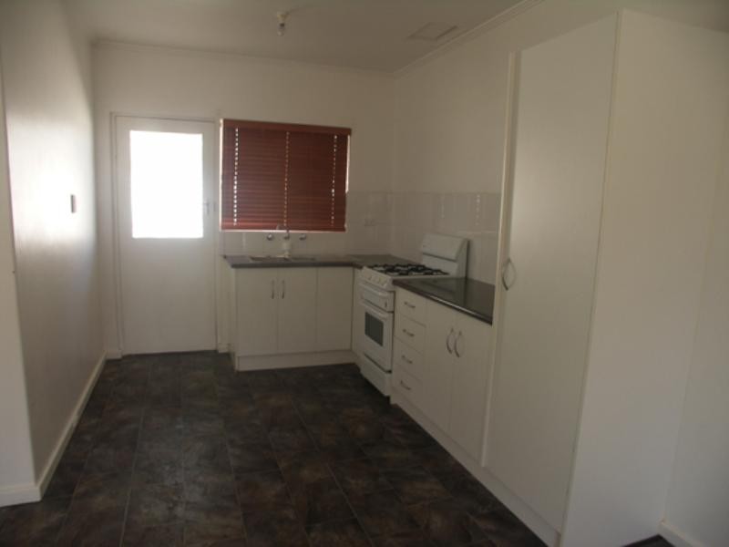 2/370 Tapleys Hill Road, Seaton SA 5023