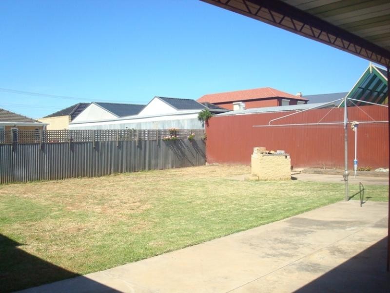 5 Strathbogie Avenue, Findon SA 5023