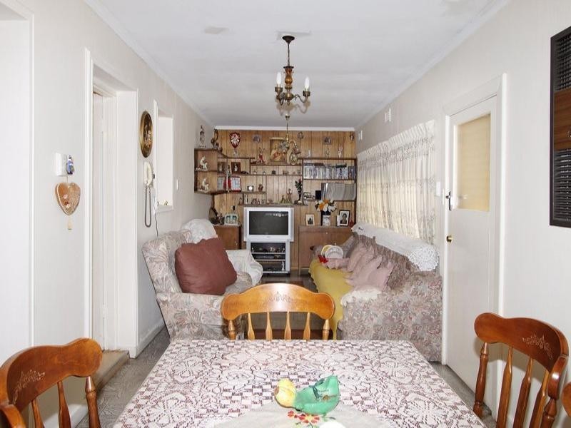 32 First Avenue, Woodville Gardens SA 5012