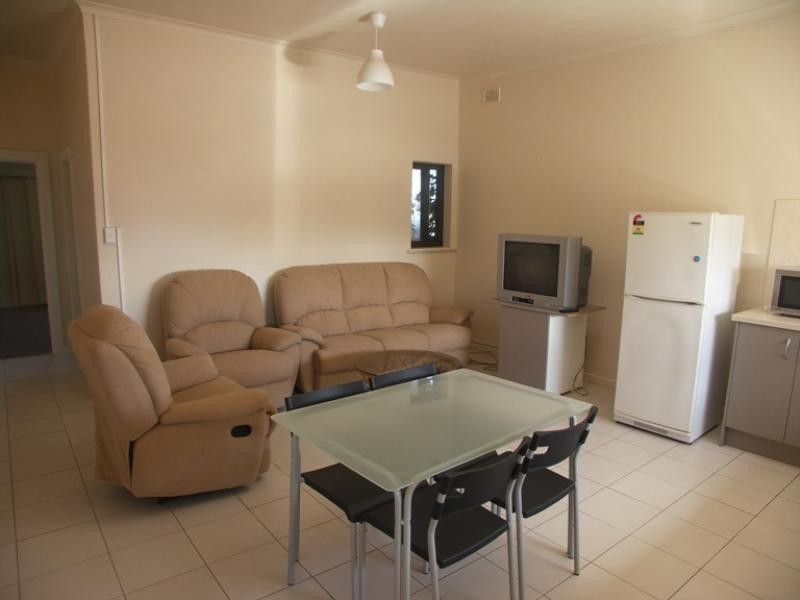 2/598 Henley Beach Road, Henley Beach SA 5022