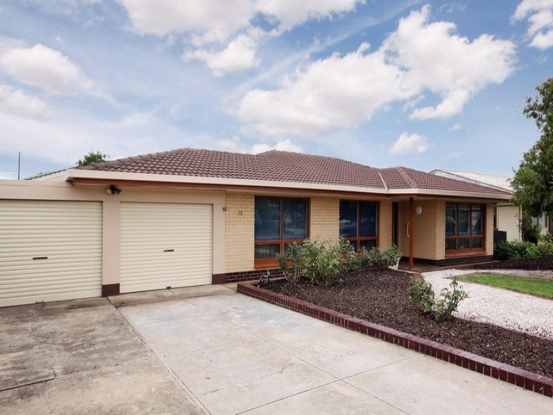 15 Fairway Drive, Seaton SA 5023