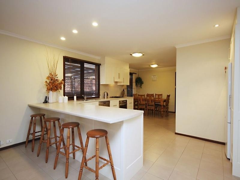 2 Dora Avenue, Seaton SA 5023