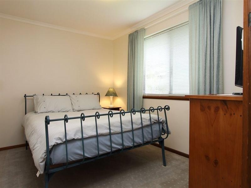 2/11 Thomson Crescent, North Haven SA 5018