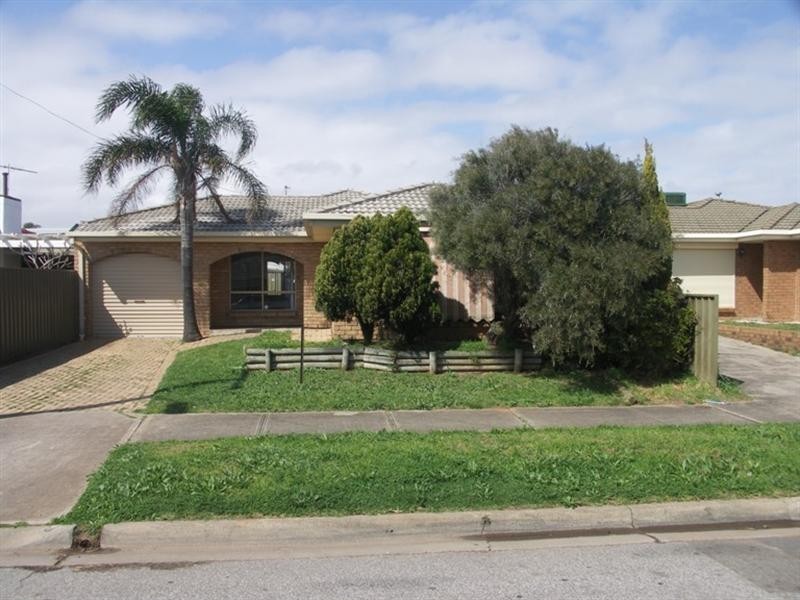 99 Maple Avenue, Royal Park SA 5014