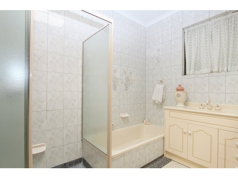 34 Hillsea Avenue, Clearview SA 5085