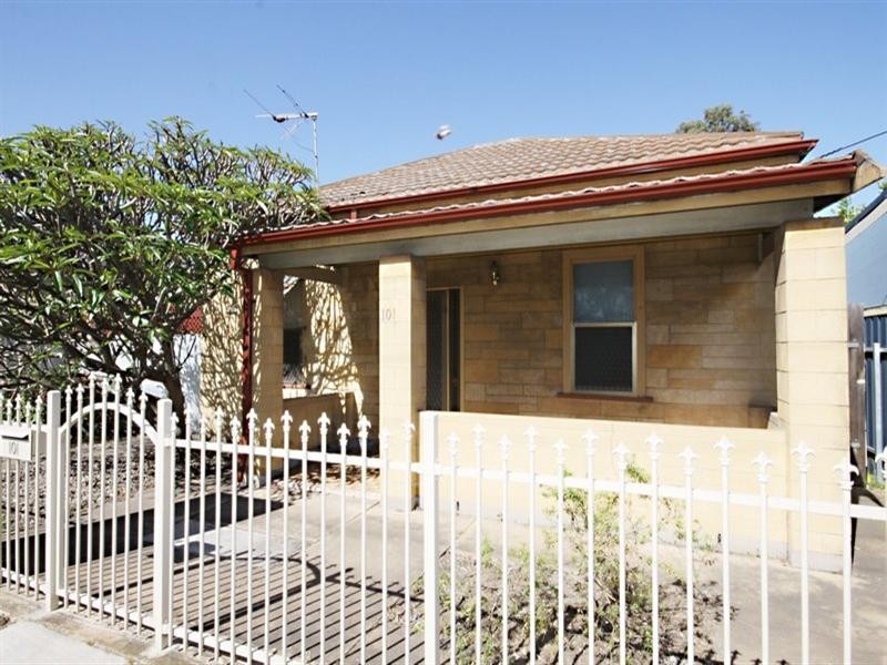 101 Port Road, Queenstown SA 5014