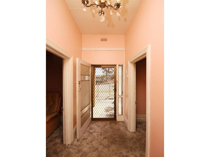 101 Port Road, Queenstown SA 5014