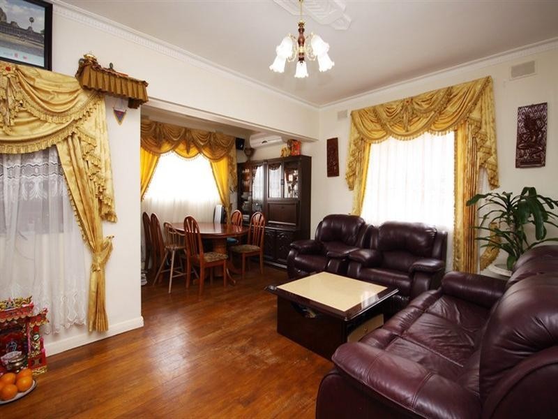 9 Sixth Avenue, Woodville Gardens SA 5012