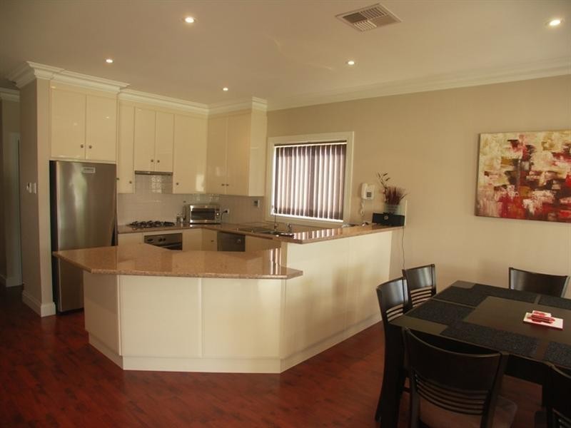 8a Winser Avenue, Seaton SA 5023