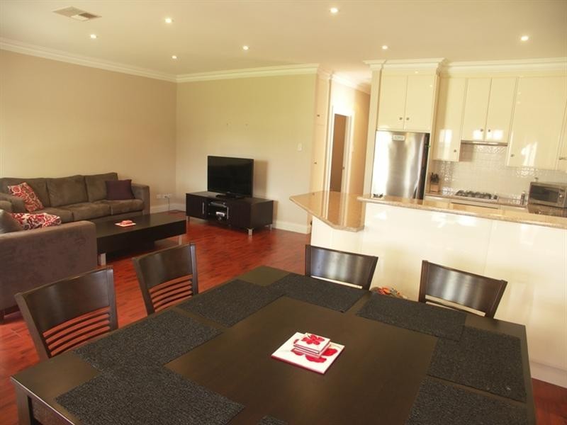 8a Winser Avenue, Seaton SA 5023