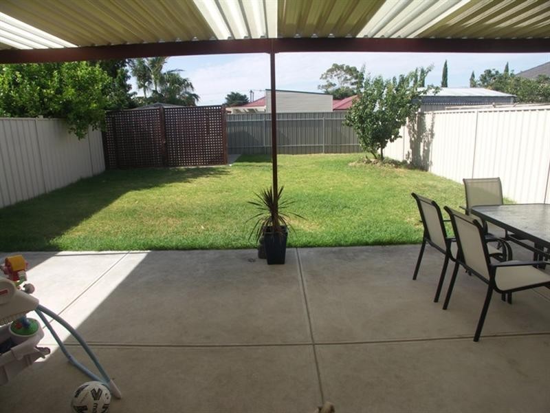 8a Winser Avenue, Seaton SA 5023