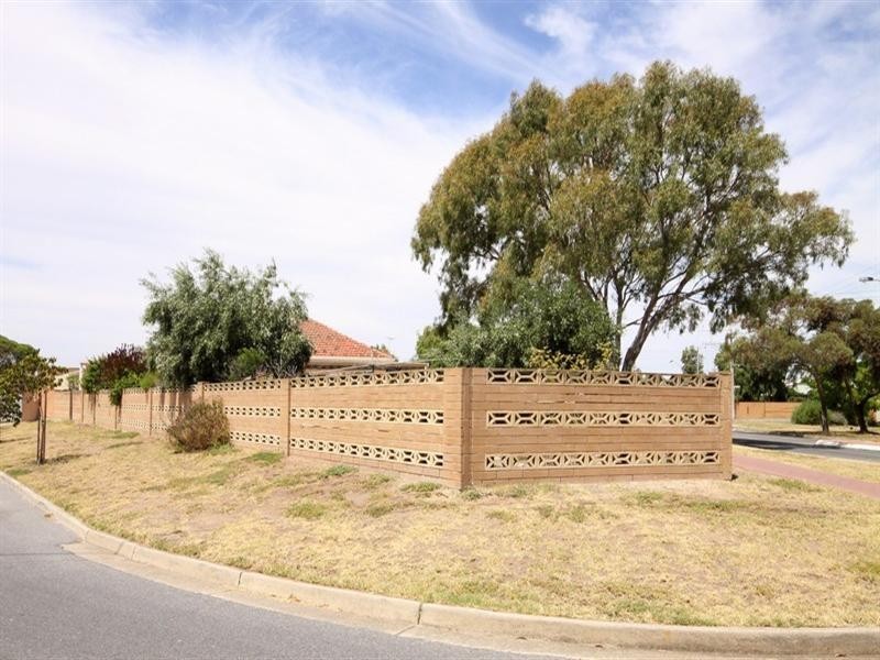 98 Beach Street, Grange SA 5022