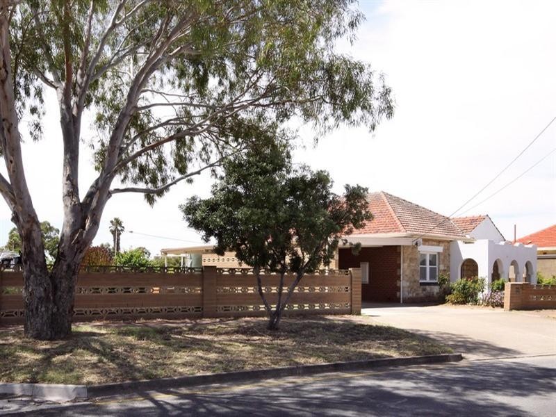 98 Beach Street, Grange SA 5022