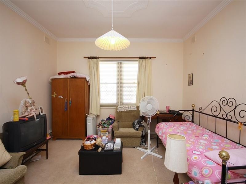 98 Beach Street, Grange SA 5022