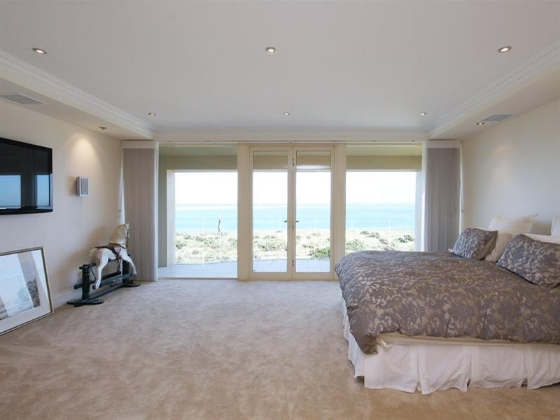 4 Bucknall Close, Tennyson SA 5022