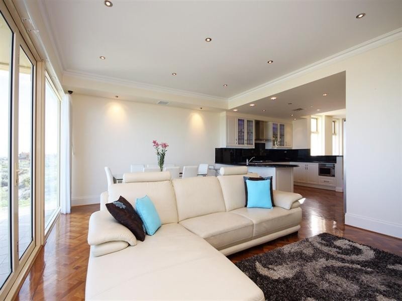 4 Bucknall Close, Tennyson SA 5022