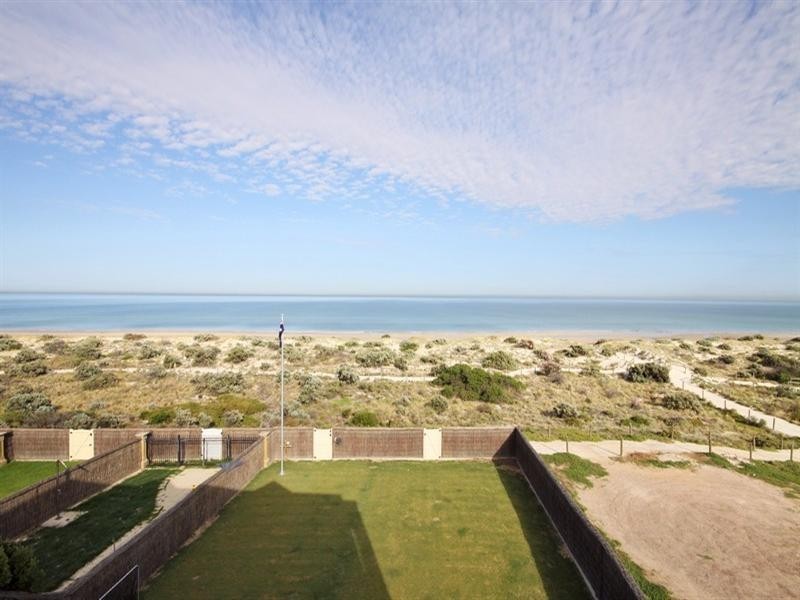 4 Bucknall Close, Tennyson SA 5022