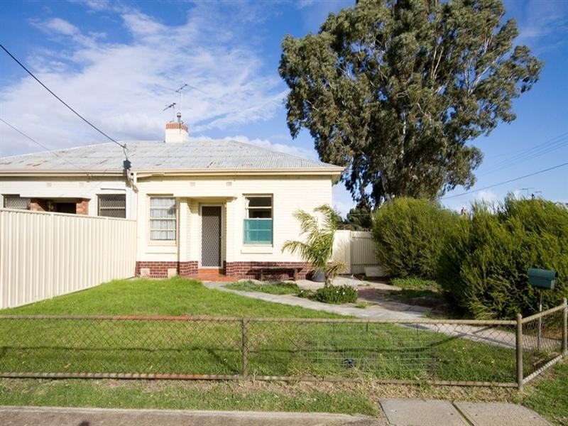 18 Arthur Street, Pennington SA 5013