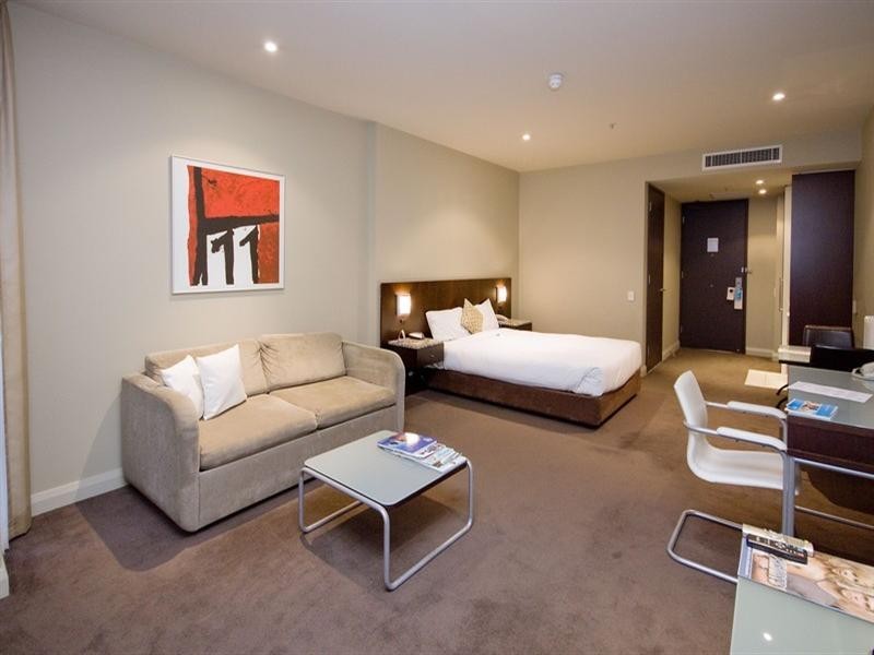 Rm 216 Mantra Hindmarsh Square, Adelaide SA 5000