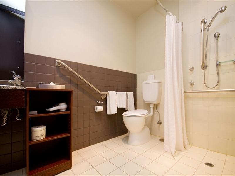 Rm 216 Mantra Hindmarsh Square, Adelaide SA 5000