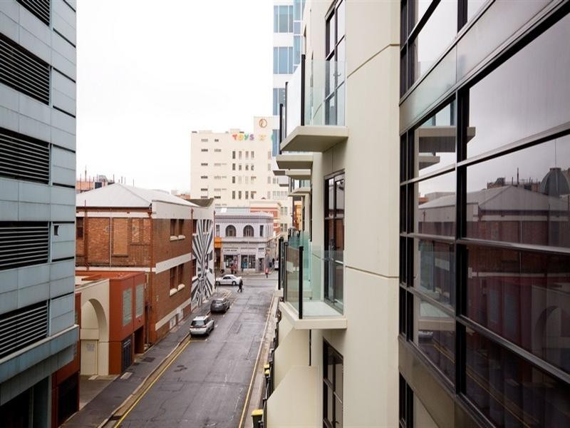 Rm 216 Mantra Hindmarsh Square, Adelaide SA 5000