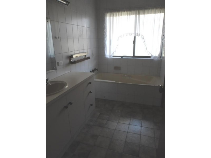 61 Martin Court, West Lakes SA 5021