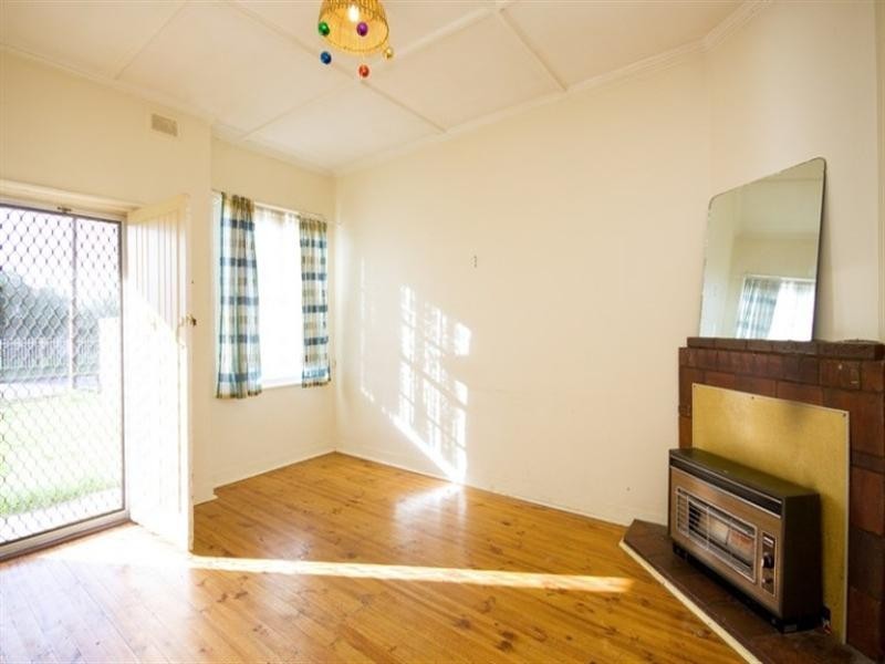 18 Arthur Street, Pennington SA 5013