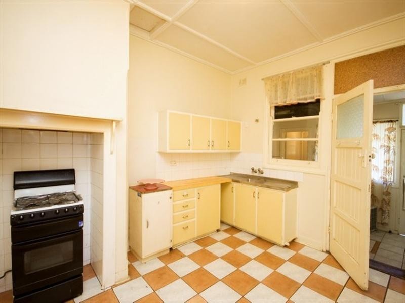 18 Arthur Street, Pennington SA 5013