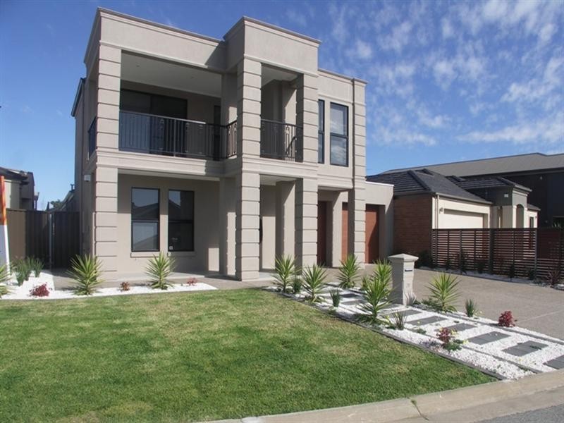 20 Heysen Crescent, West Lakes Shore SA 5020