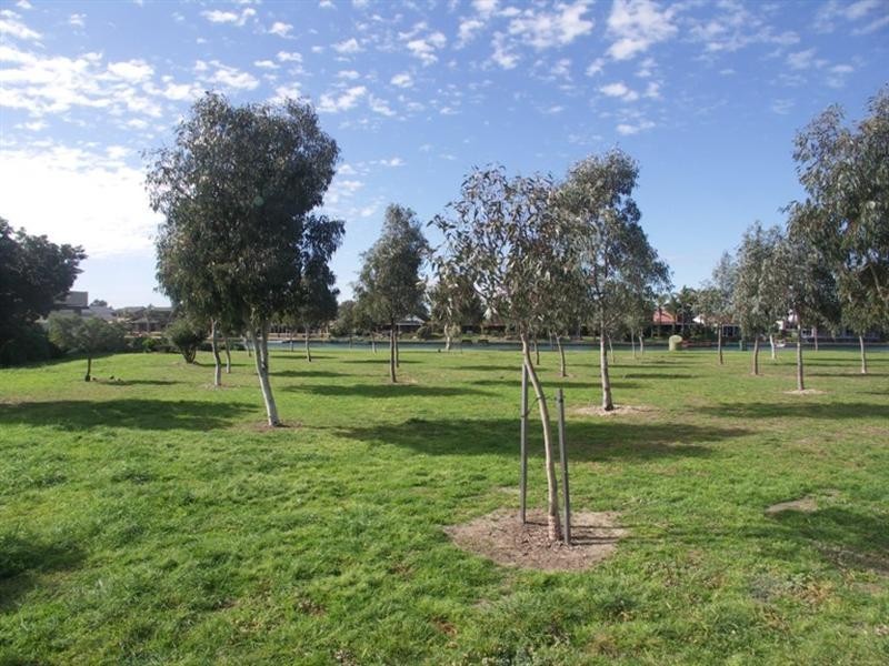 20 Heysen Crescent, West Lakes Shore SA 5020