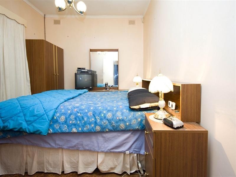 62 Gladstone Road, Mansfield Park SA 5012