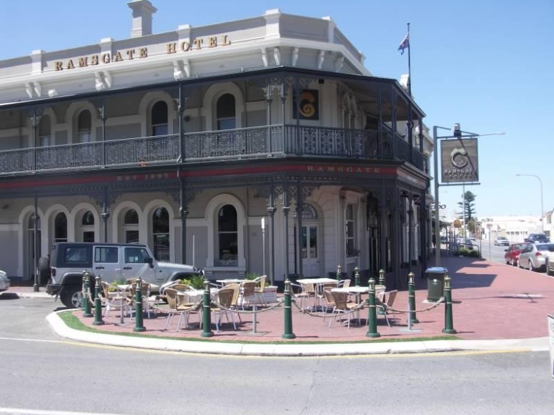 228/348 Seaview Road, Henley Beach SA 5022