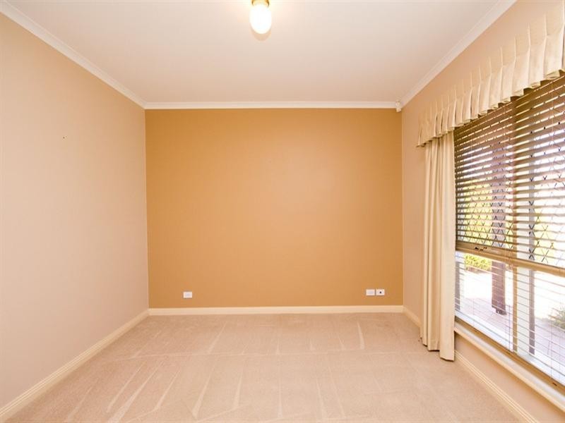 8 View Avenue, Seaton SA 5023