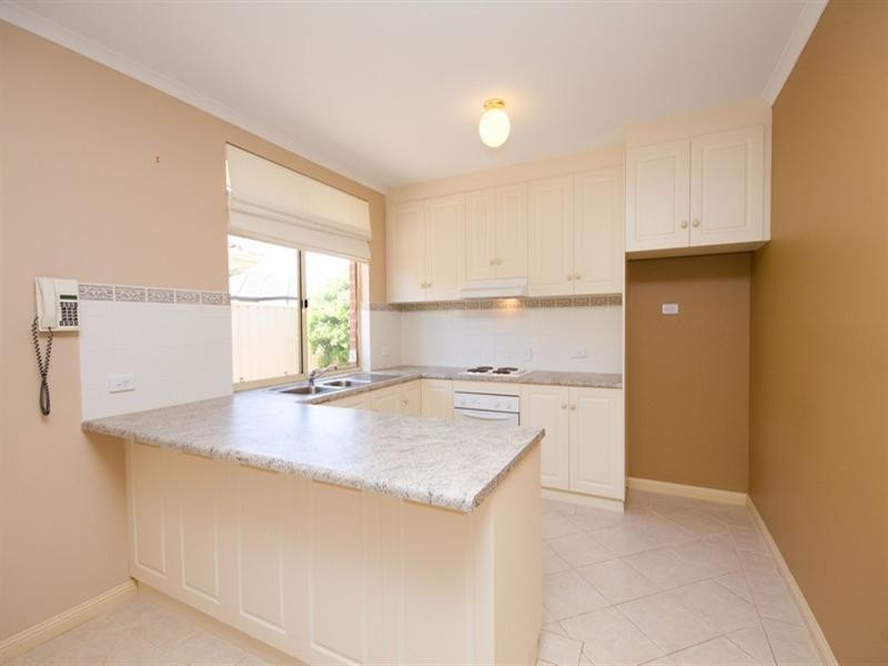 8 View Avenue, Seaton SA 5023