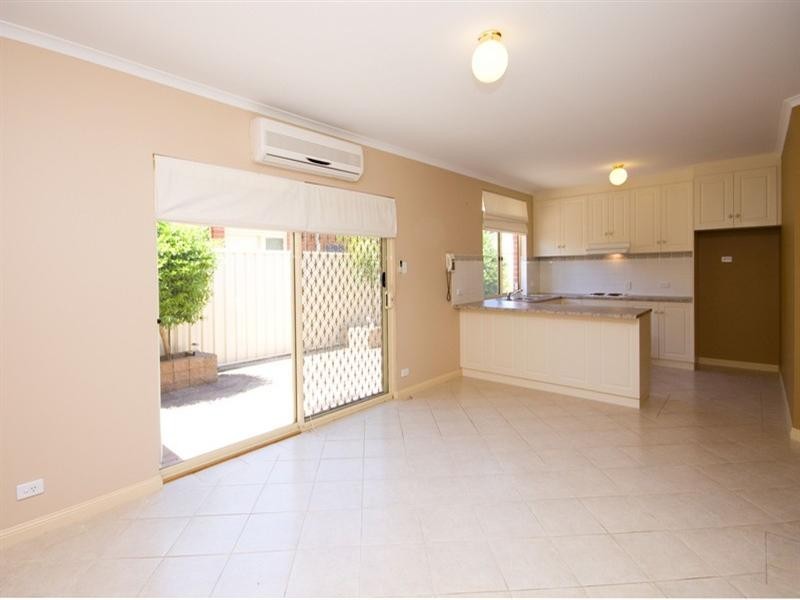 8 View Avenue, Seaton SA 5023