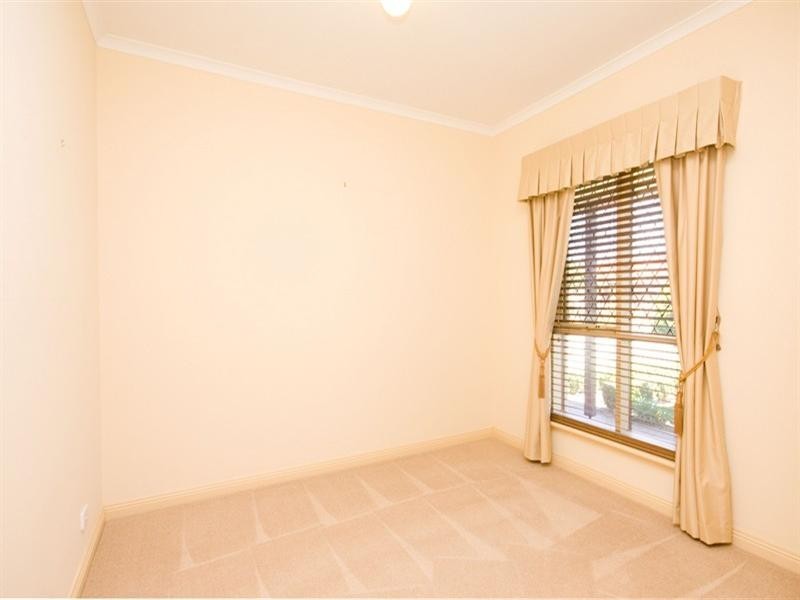 8 View Avenue, Seaton SA 5023