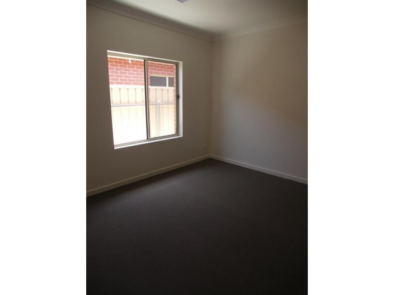 4 Heron Place, Seaton SA 5023