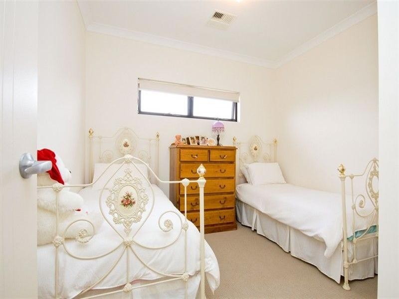 27 Sydney Avenue, Kidman Park SA 5025