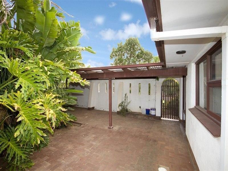 18 Daly Crescent, West Lakes Shore SA 5020