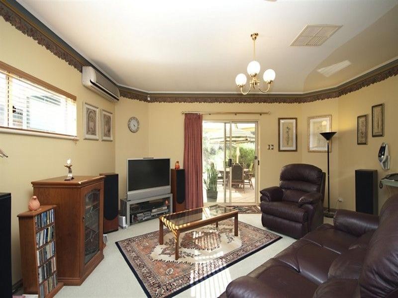 36 Burley Griffin Boulevard, Brompton SA 5007