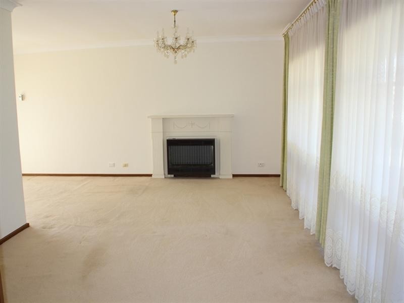 25 Newcombe Avenue, West Lakes Shore SA 5020