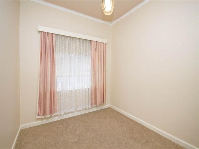 13 McAllan Avenue, Seaton SA 5023