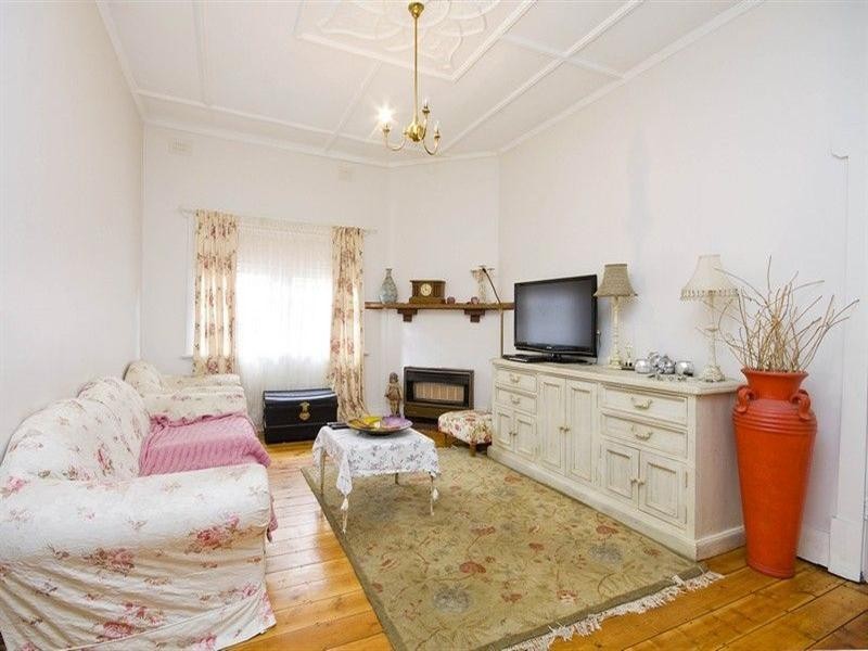 11 Brenthorpe Road, Seaton SA 5023